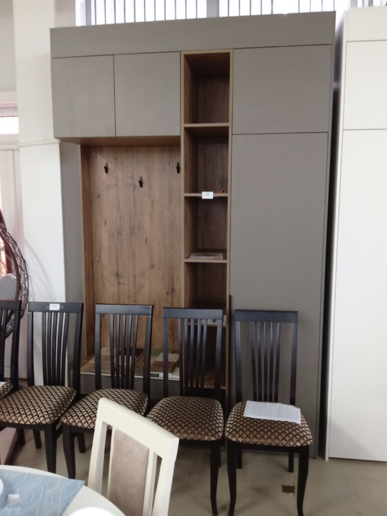 Шкаф в прихожую